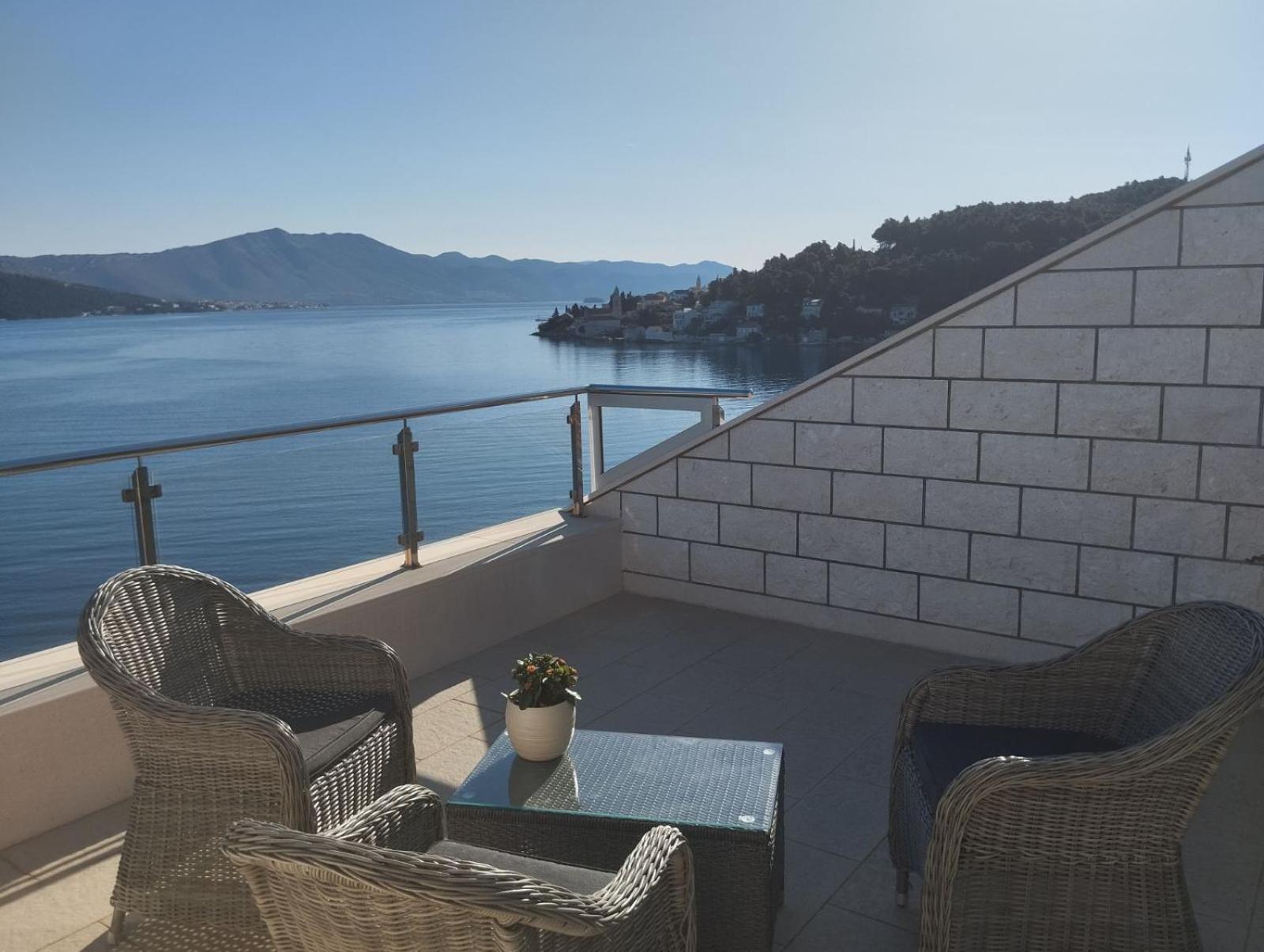 Apartments Mirna Korcula Town Luaran gambar